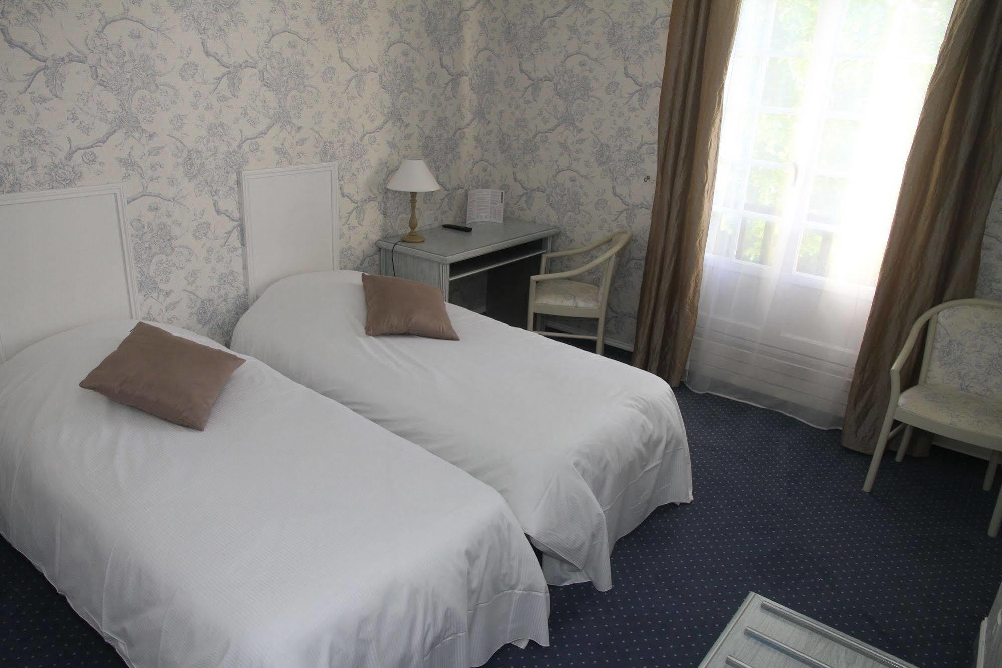 Hotel-Spa-Piscine Le Petit Castel Beuzeville-Honfleur ภายนอก รูปภาพ