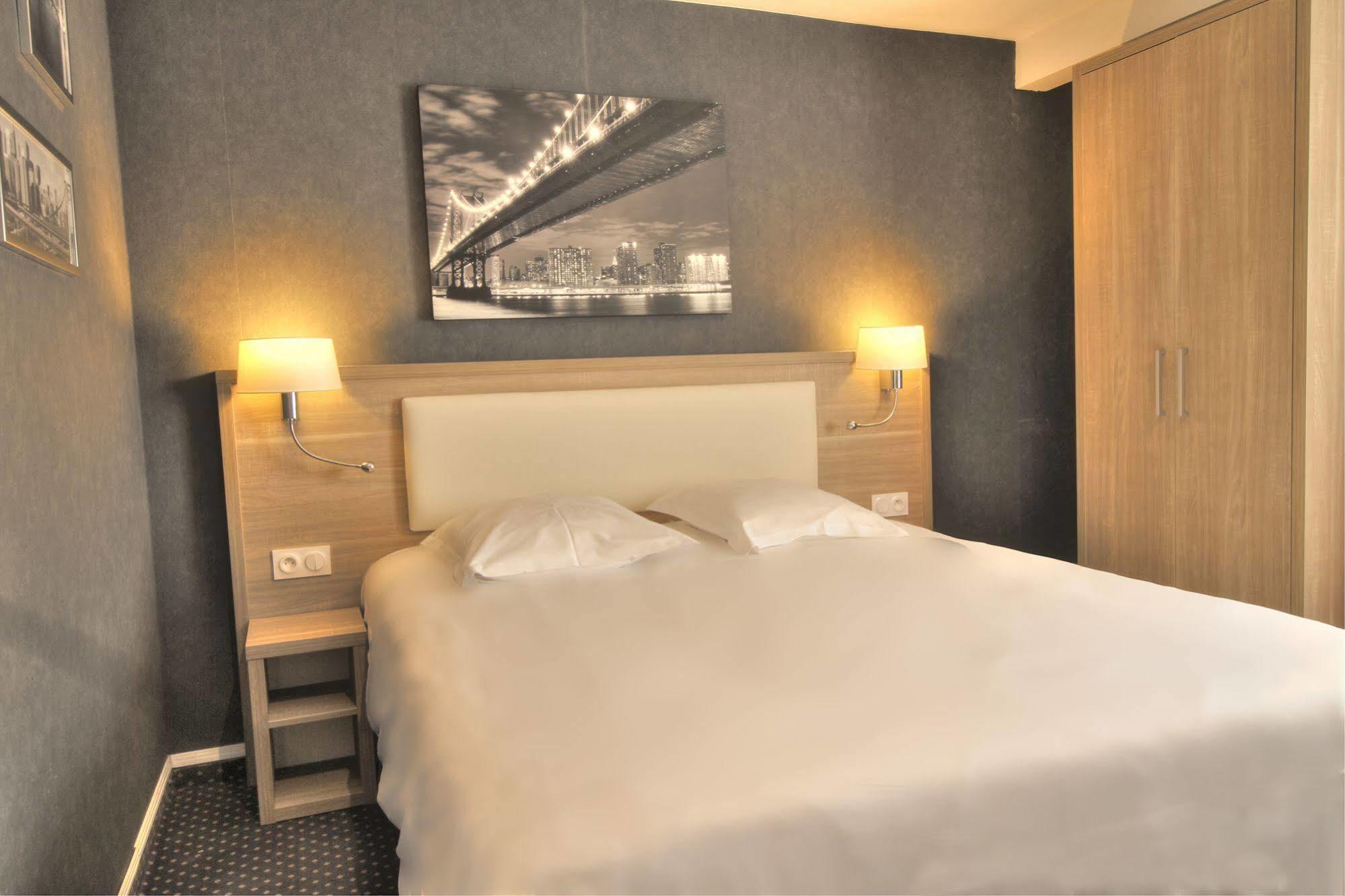 Hotel-Spa-Piscine Le Petit Castel Beuzeville-Honfleur ภายนอก รูปภาพ