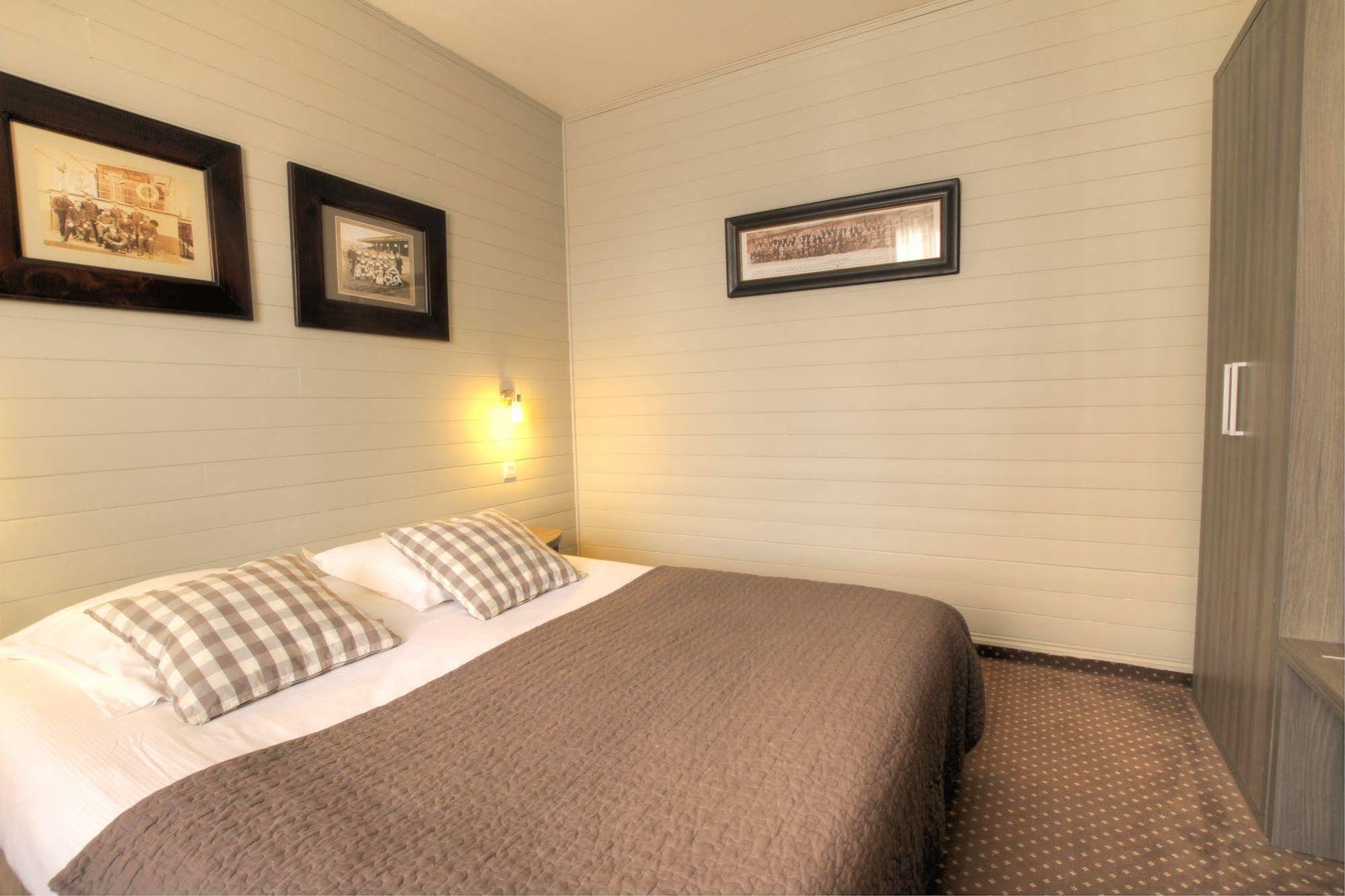 Hotel-Spa-Piscine Le Petit Castel Beuzeville-Honfleur ภายนอก รูปภาพ